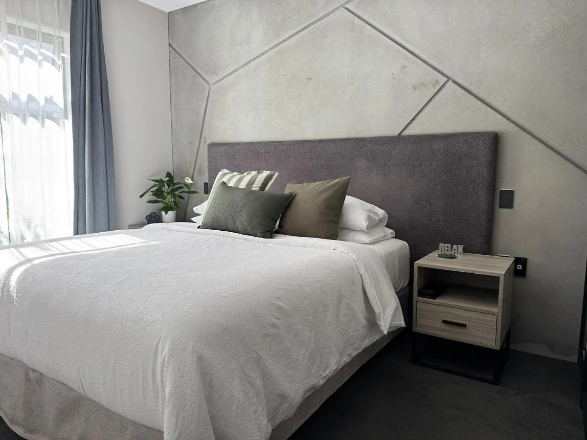 Whitewood Suites Apartment 1B Christchurch